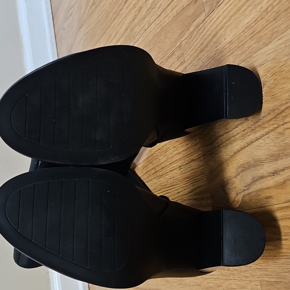 Kenneth Cole Justin Leather Block Heel Boots - Picture 3 of 5